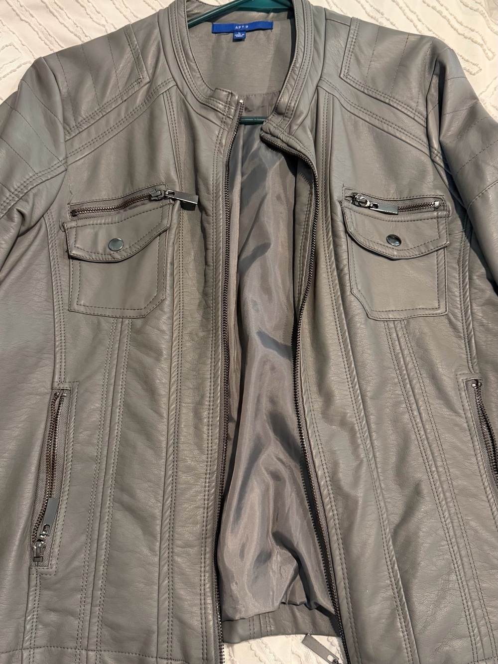 Apt. 9 Women’s light Gray Leather Bomber Jacket